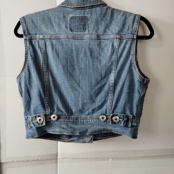 Levi's Blue Denim Vest Women's SZ Medium Cropped Y2K Classic Streetwear Casual - Picture 7 of 12